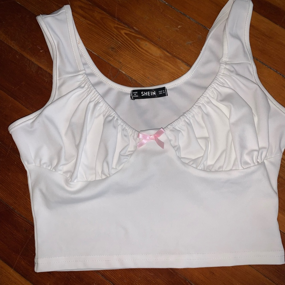 White tank top with pink bow